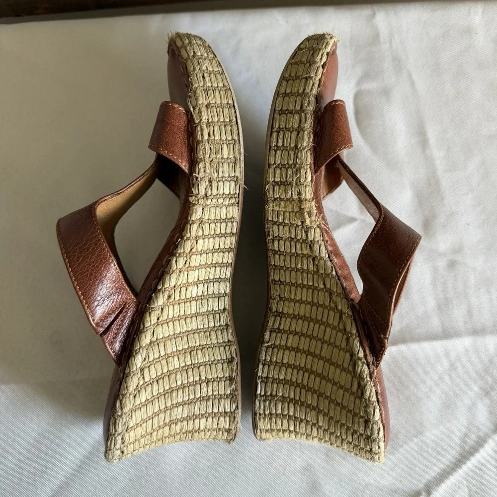 Born Brown Leather Woven Espridrille Wedge Platform  Sandal Women 6 US. 36.5 EU
